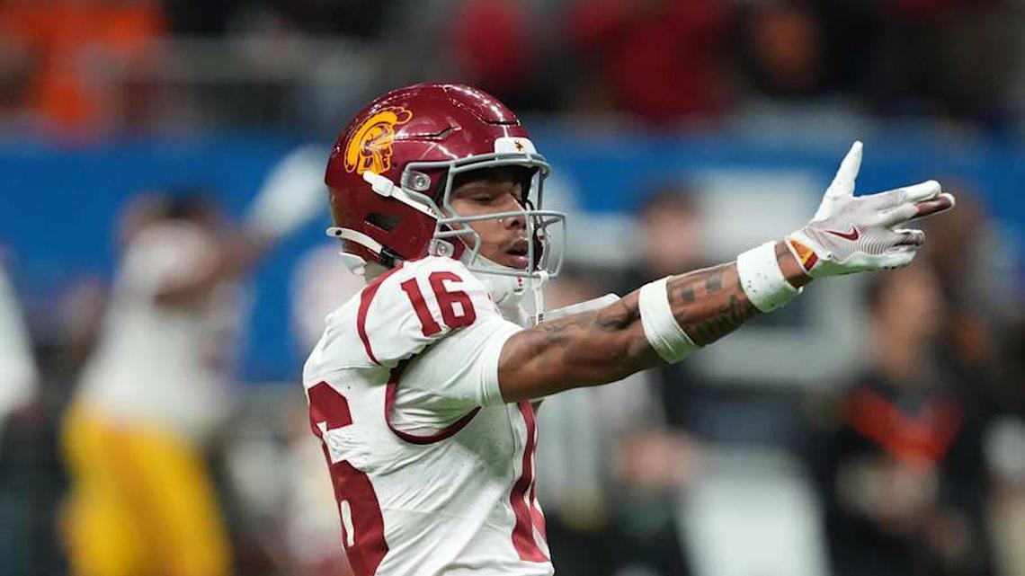  Dec 30, 2025; San Antonio, TX, USA; Southern California Trojans wide receiver Tanook Hines (16) gestures after a reception against the TCU Horned Frogs in the second half during the Alamo Bowl at Alamodome. Mandatory Credit: Kirby Lee-Imagn Images | Kirby Lee-Imagn Images 