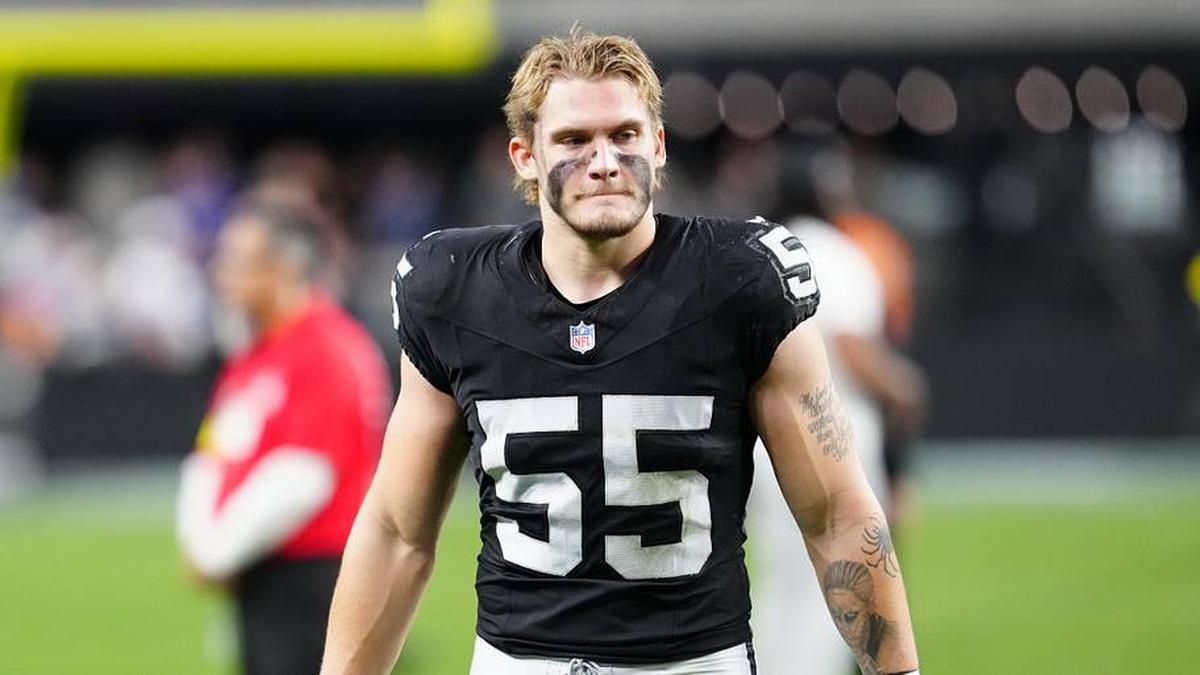  Dec 28, 2025; Paradise, Nevada, USA; Las Vegas Raiders linebacker Cody Lindenberg (55) exits the field after the game against the New York Giants at Allegiant Stadium. Mandatory Credit: Stephen R. Sylvanie-Imagn Images | Stephen R. Sylvanie-Imagn Images 