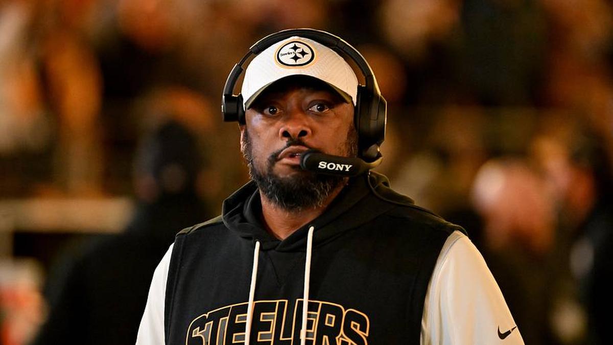  Jan 12, 2026; Pittsburgh, PA, USA; Pittsburgh Steelers head coach Mike Tomlin before an AFC Wild Card Round game against the Houston Texans at Acrisure Stadium. Mandatory Credit: Barry Reeger-Imagn Images | Barry Reeger-Imagn Images 