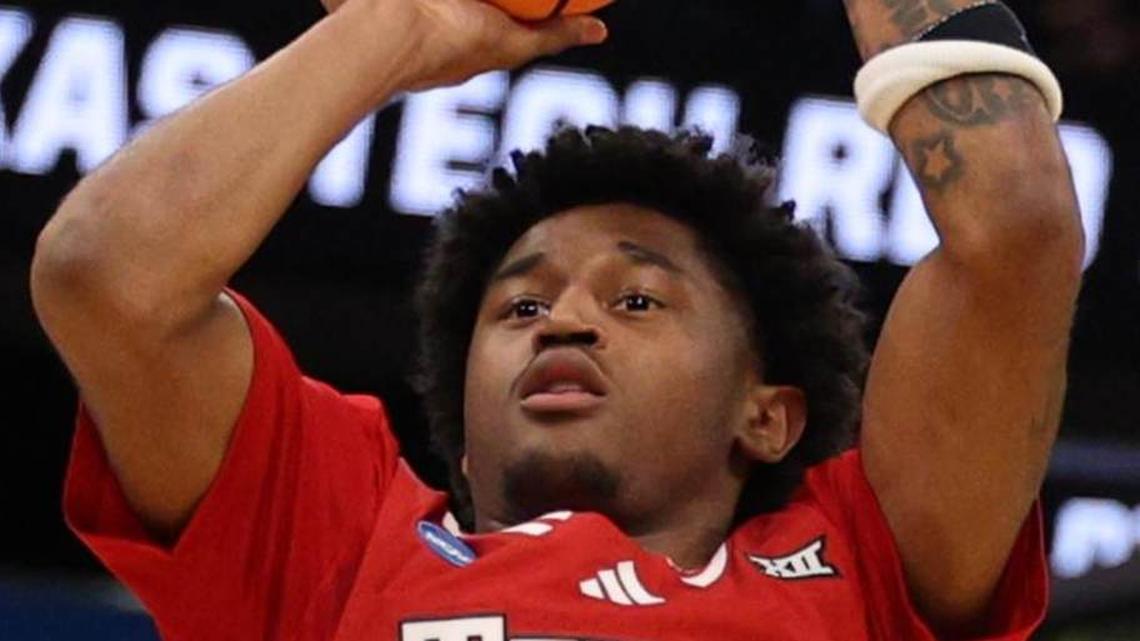  Mar 22, 2026; Tampa, FL, USA; Texas Tech Red Raiders guard Jaylen Petty (11) shoots over Alabama Crimson Tide guard Labaron Philon (0) in the first half during a second round game of the men's 2026 NCAA Tournament at Benchmark International Arena. Mandatory Credit: Nathan Ray Seebeck-Imagn Images | Nathan Ray Seebeck-Imagn Images 