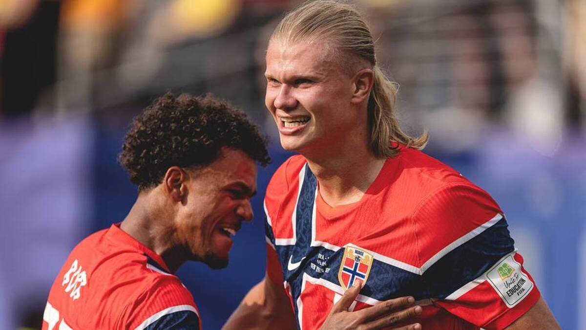  Erling Haaland (right) bagged a brace to send Norway to the quarterfinals. | Erick W. Rasco/Sports Illustrated 
