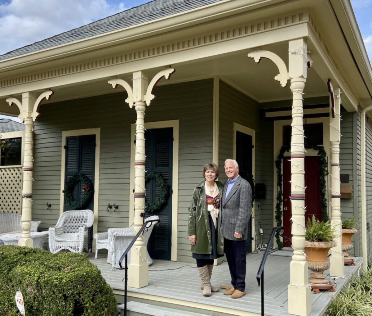 Family secrets? Or just the facts? Old Town Tours with Bertram and Carol Hayes-Davis definitely share stories of family history. Photo by Christine Tibbetts. 