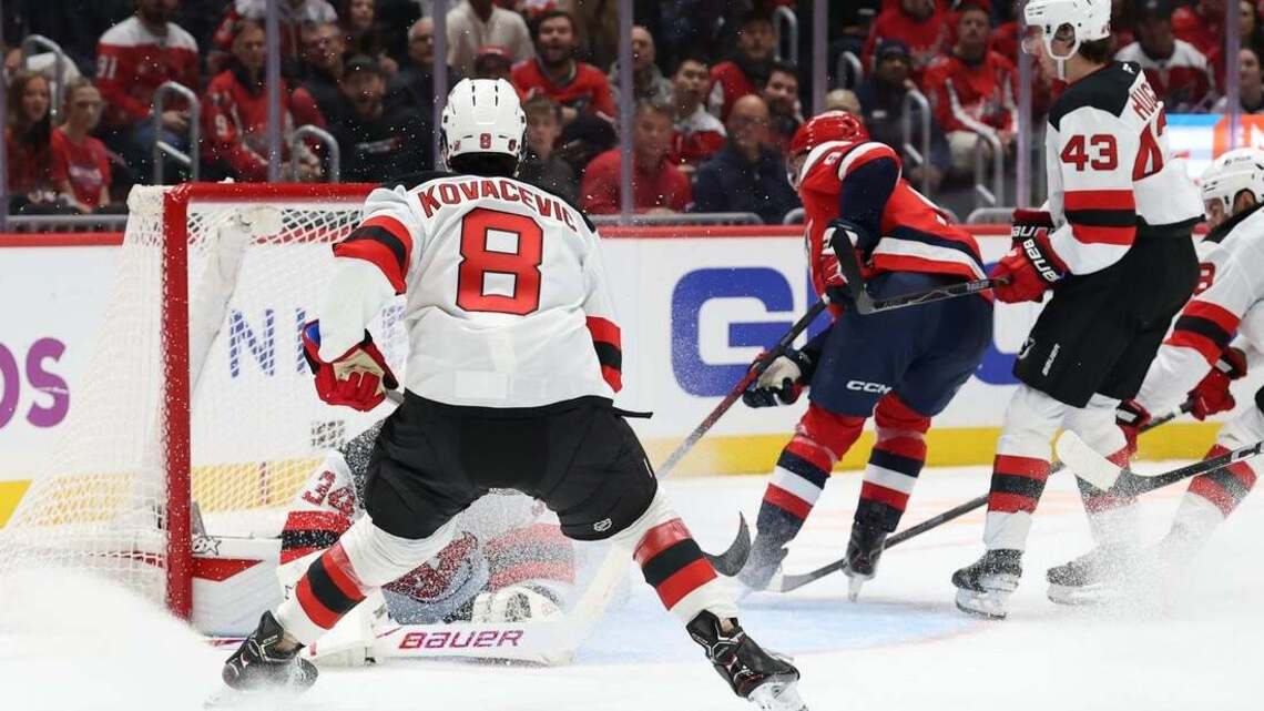 Capitals score 4 straight goals, double up Devils 