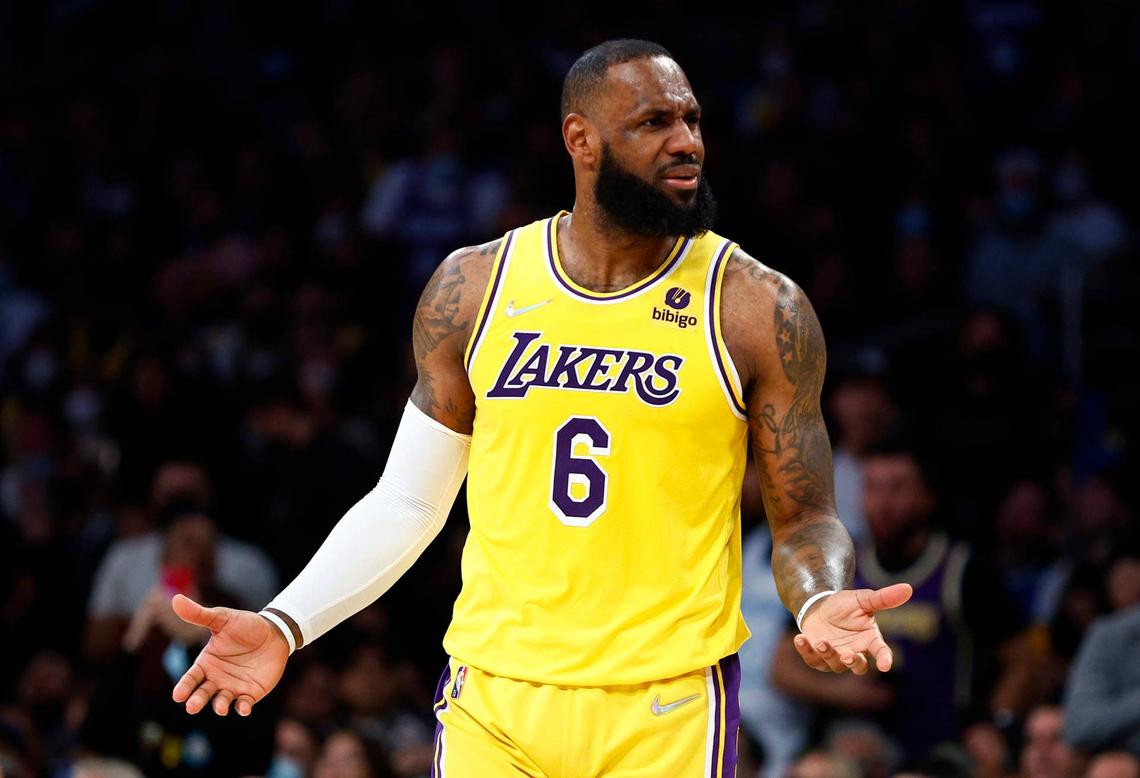  LOS ANGELES, CALIFORNIA - FEBRUARY 08: LeBron James #6 of the Los Angeles Lakers reacts after a technical foul against the Milwaukee Bucks in the second quarter at Crypto.com Arena on February 08, 2022 in Los Angeles, California. (Photo by Ronald Martinez/Getty Images) 