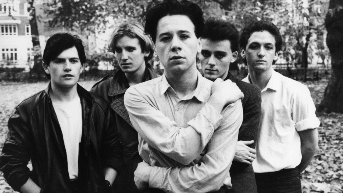 1985 Rock Song, Turned Down by Billy Idol, Became a Career-Defining No. 1 Hit 