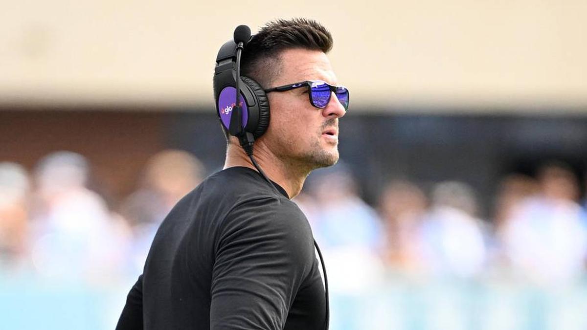  Sep 21, 2024; Chapel Hill, North Carolina, USA; James Madison Dukes head coach Bob Chesney on the sidelines in the second quarter at Kenan Memorial Stadium. Mandatory Credit: Bob Donnan-Imagn Images | Bob Donnan-Imagn Images 