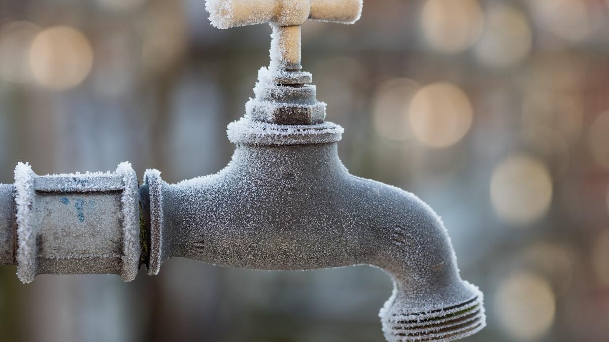Protect pipes when the weather turns freezing. 