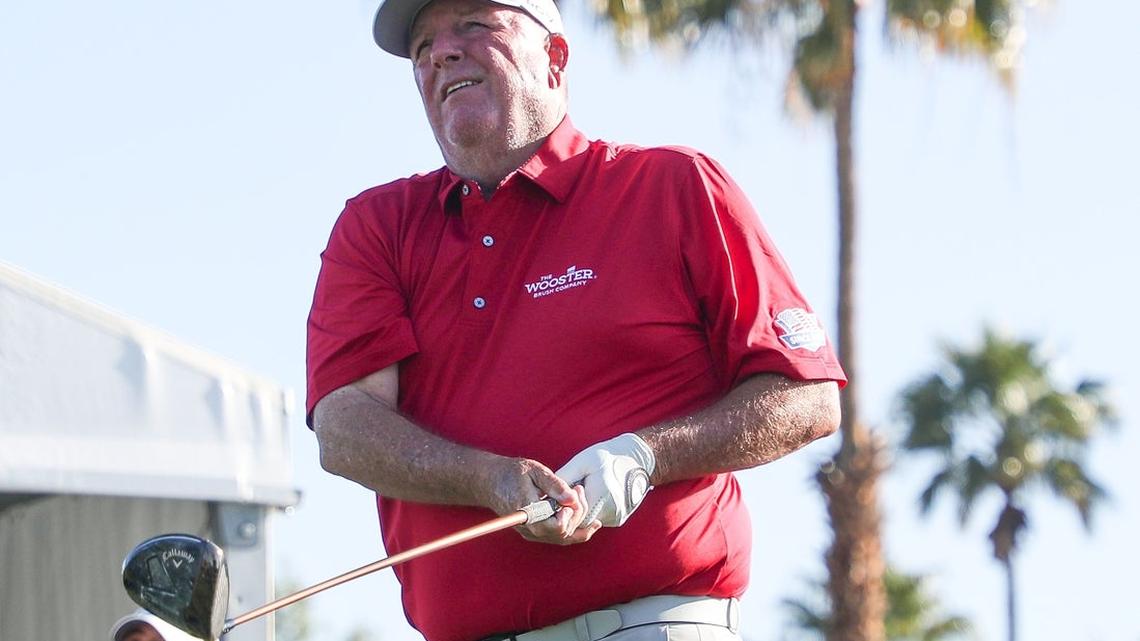 Masters ejects Mark Calcavecchia for using phone
