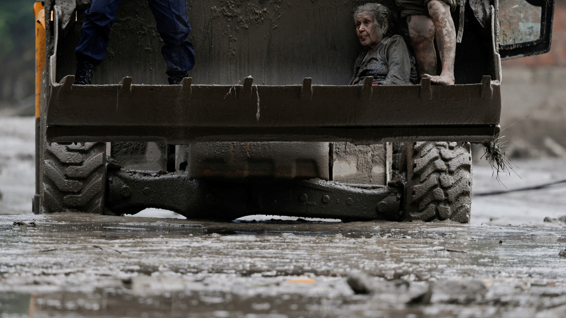 Nearly 1,500 missing in Nepal and China after devastating Himalaya flood  