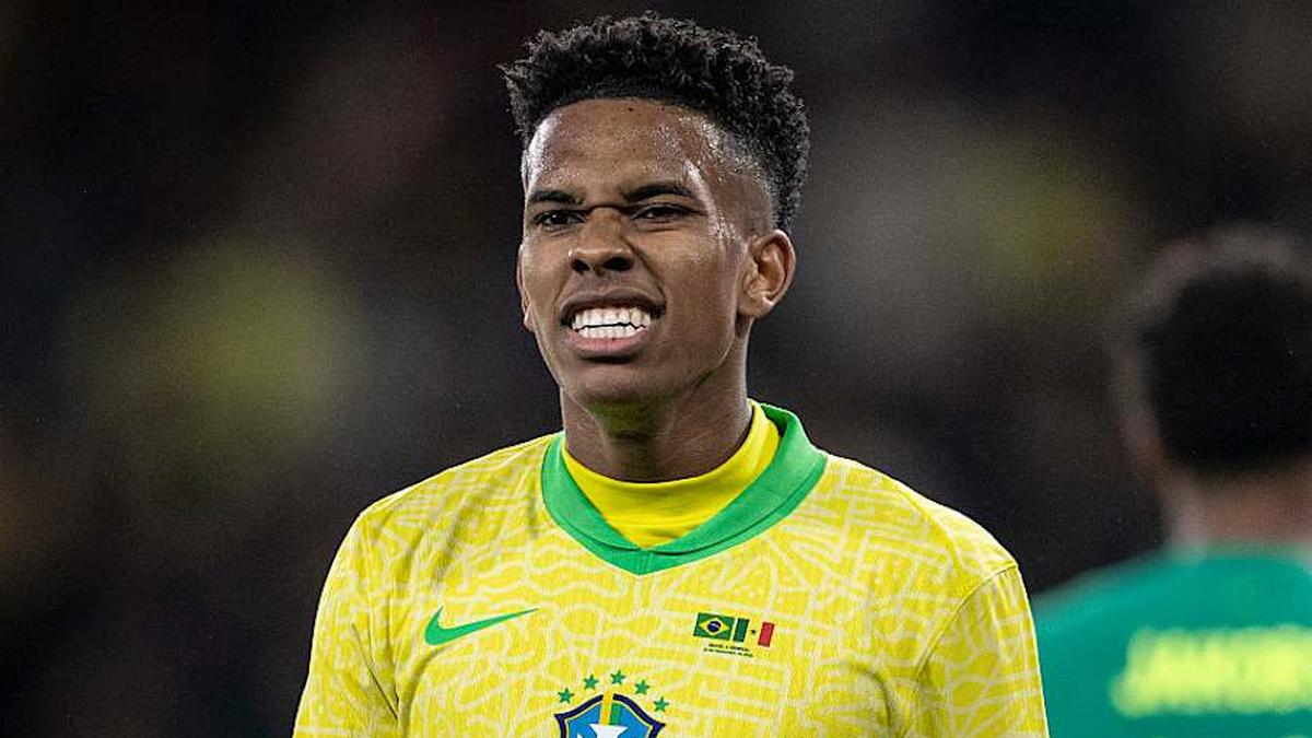  Estêvão is racing to join Brazil in New Jersey. | Ricardo Nogueira/Sports Press Photo/Getty Images 