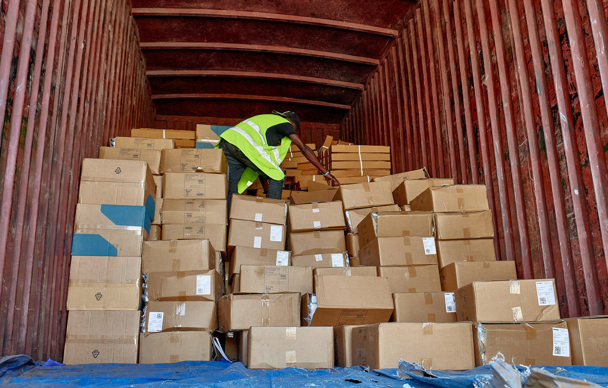 A UNICEF worker arranges aid consignment for the Ebola outbreak caused by the Bundibugyo strain, at Bunia National Airport in Bunia, Ituri province, Democratic Republic of Congo, May 28, 2026. REUTERS/Gradel Muyisa Mumbere