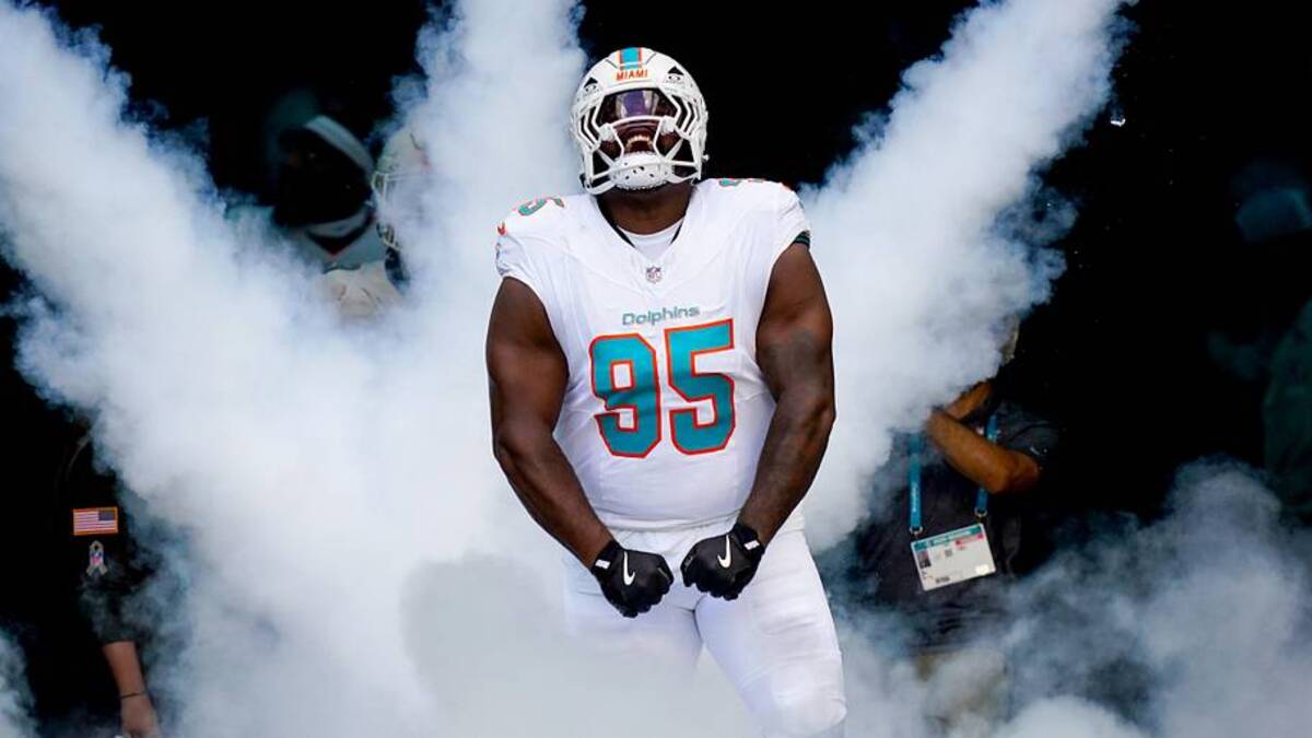  Nov 9, 2025; Miami Gardens, Florida, USA; Miami Dolphins defensive tackle Benito Jones (95) runs on the field before a game against the Buffalo Bills at Hard Rock Stadium. Mandatory Credit: Jeff Romance-Imagn Images | Jeff Romance-Imagn Images 
