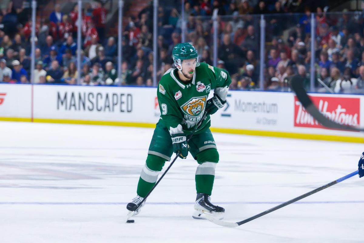  Silvertips' Landon DuPont Reaching Exceptional Status Records In Dominant Memorial Cup Outing 