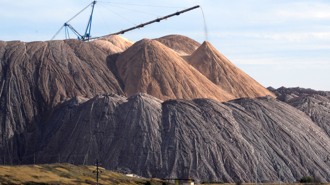 Trump says Belarus potash deal in works amid Canada fight