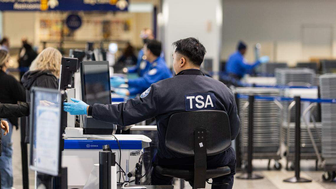 Record number of TSA employees called out on Friday