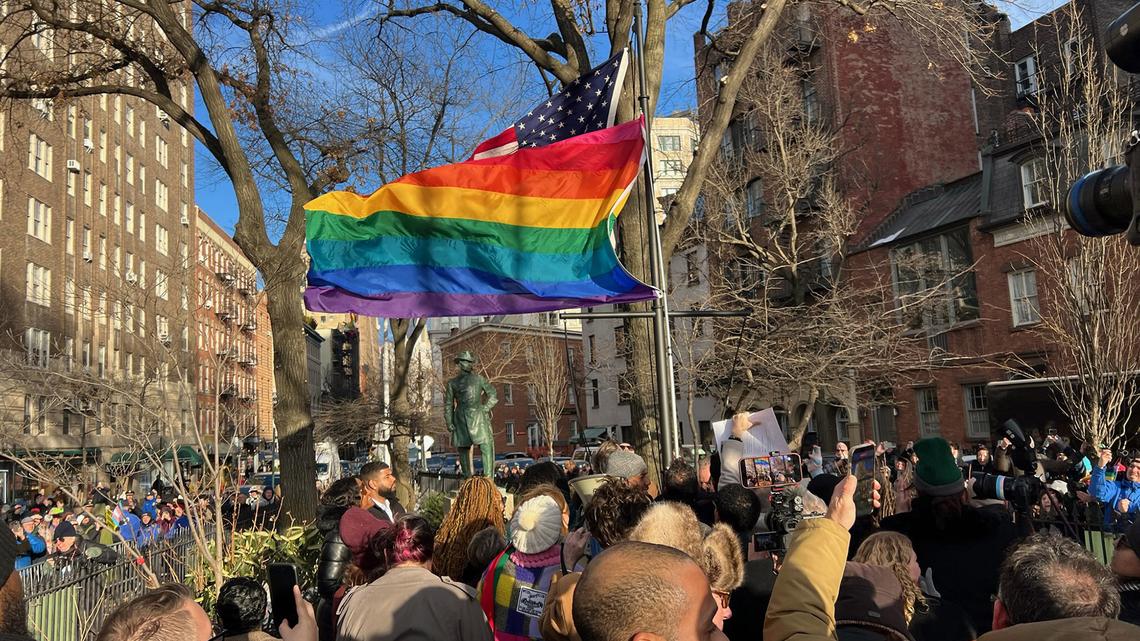 Commentary: LGBTQ+ suicide hotline must be restored 