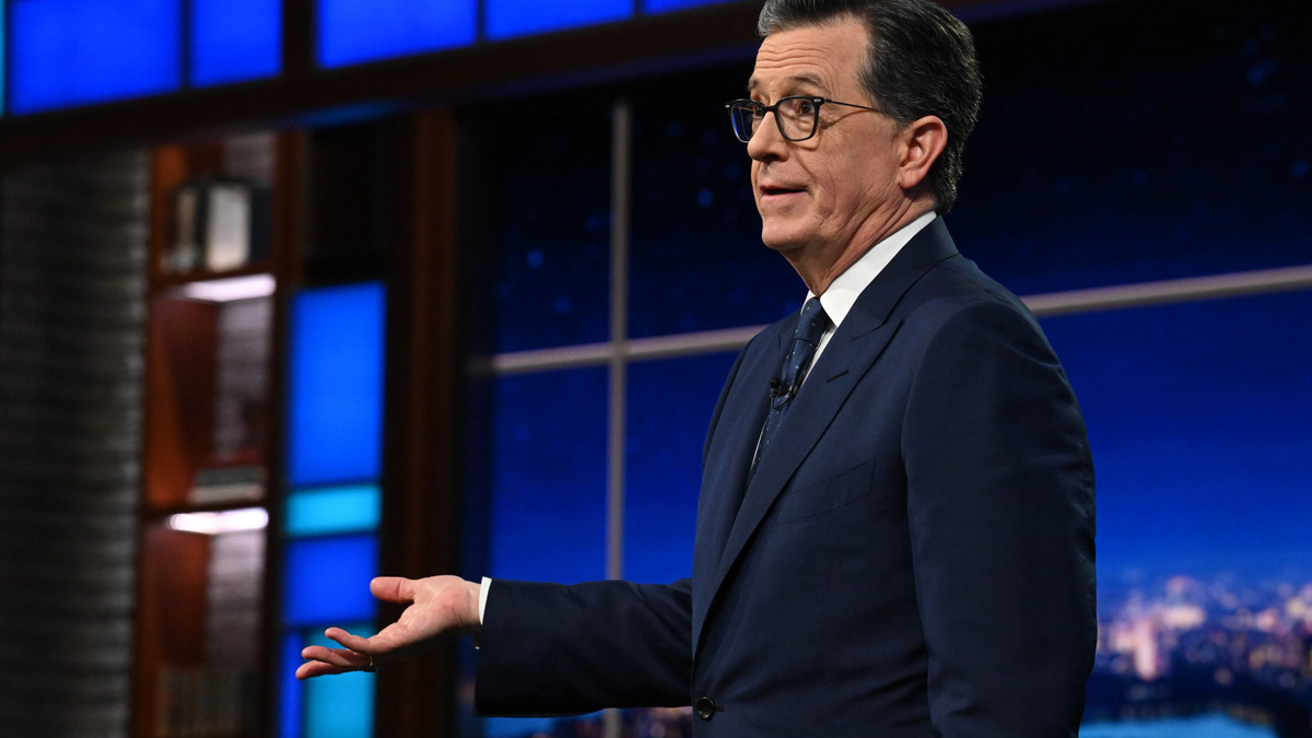 Stephen Colbert celebrates 'Late Show' Emmys win after Trump attacks