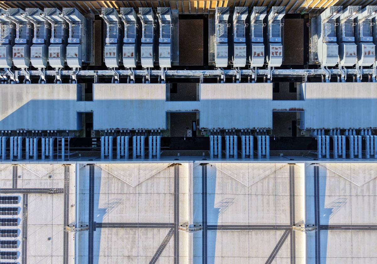  FERC ordered six grid operators to justify or rewrite data center interconnection rules within 60 days. 