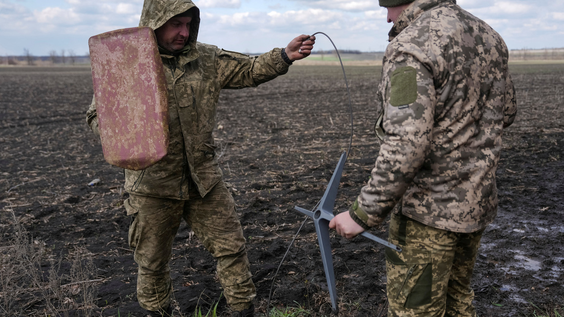 Exclusive-Order to limit Starshield for Ukraine came from inside White House, sources say 