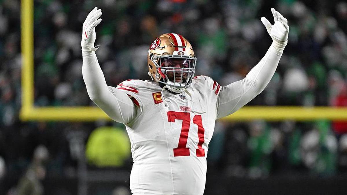  Jan 11, 2026; Philadelphia, PA, USA; San Francisco 49ers offensive tackle Trent Williams (71) celebrates win against the Philadelphia Eagles in an NFC Wild Card Round game at Lincoln Financial Field. Mandatory Credit: Eric Hartline-Imagn Images | Eric Hartline-Imagn Images 