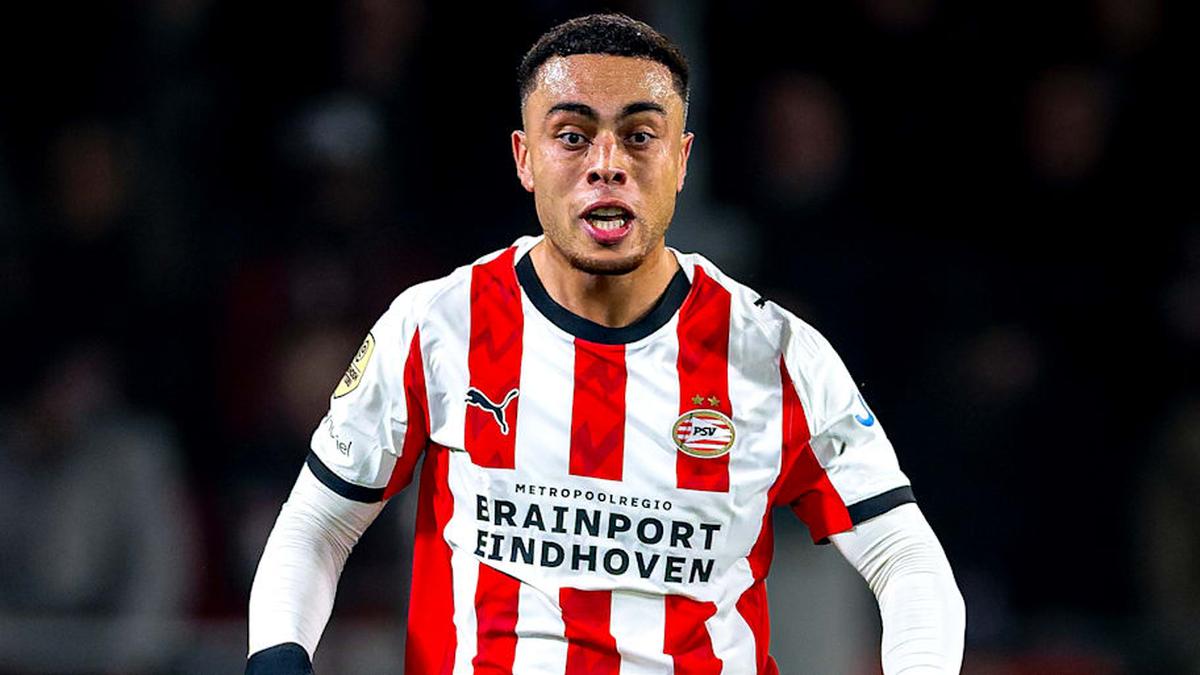  Sergiño Dest could be making his return to the Dutch top flight this week. | Marcel van Dorst/EYE4images/NurPhoto/Getty Images 