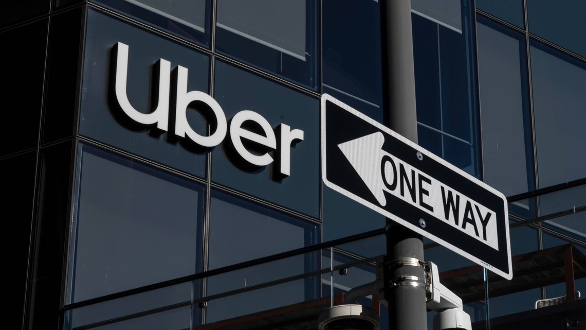 Uber makes an unexpected call on robotaxis