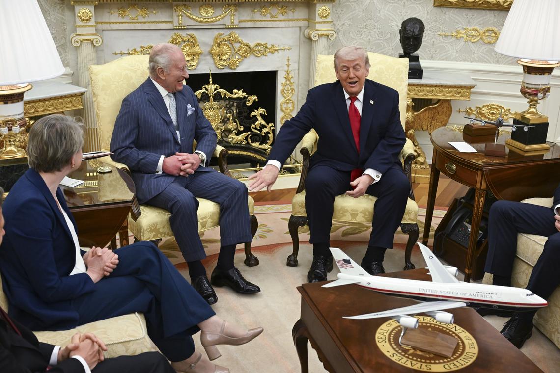 President Donald Trump, right, meets with King Charles III in the Oval Office after an arrival ceremony at the White House in Washington, on Tuesday, April 28, 2026. (Kenny Holston/The New York Times)