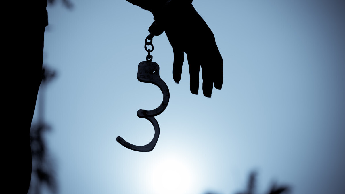 Un hombre de Miami fue arrestado tras denuncias de dos pacientes de un centro de tratamiento de salud mental y abuso de sustancias para mujeres.
