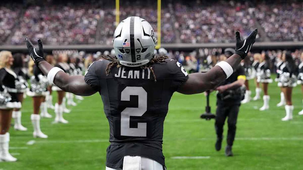  Dec 28, 2025; Paradise, Nevada, USA; Las Vegas Raiders running back Ashton Jeanty (2) enters the field before the game against the New York Giants at Allegiant Stadium. Mandatory Credit: Kirby Lee-Imagn Images | Kirby Lee-Imagn Images 