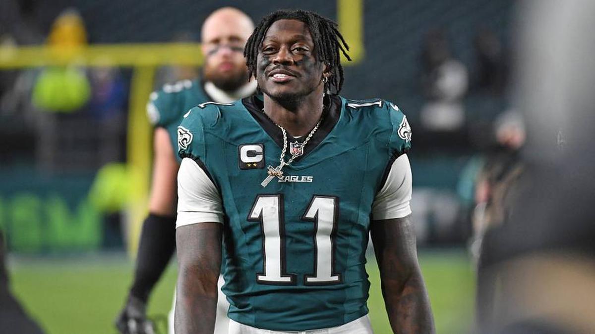  Dec 15, 2024; Philadelphia, Pennsylvania, USA; Philadelphia Eagles wide receiver A.J. Brown (11) smiles as he walks off the field after win against the Pittsburgh Steelers at Lincoln Financial Field. Mandatory Credit: Eric Hartline-Imagn Images | Eric Hartline-Imagn Images 