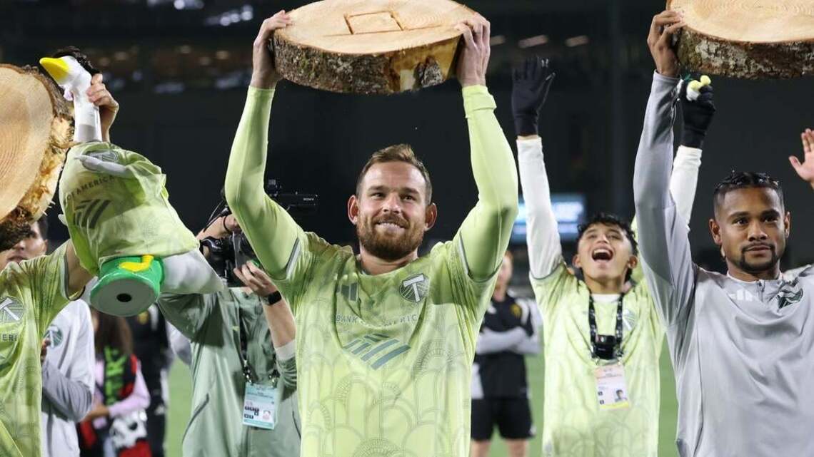 Portland's red-hot Vincent Janssen meets scalding St. Louis 