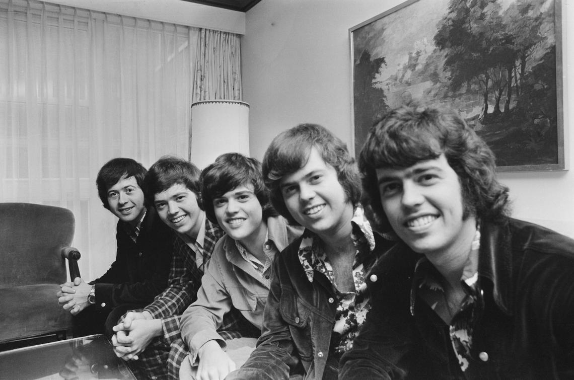 Wayne, Jay, Donny, Merrill and Alan Osmond.