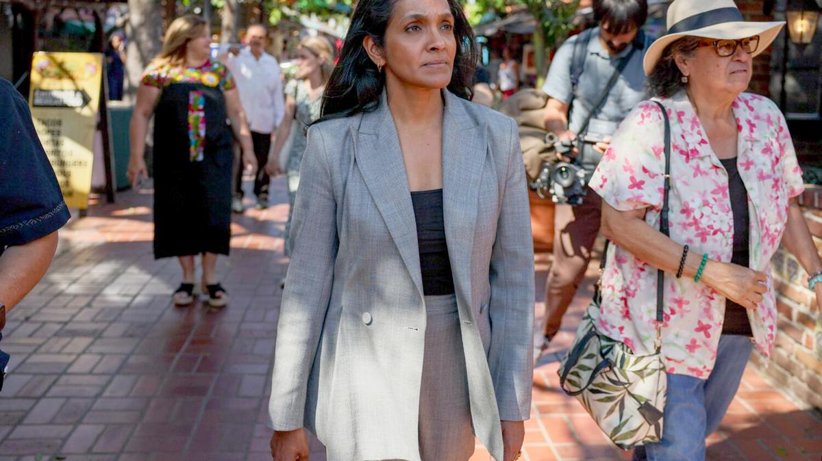 Los Angeles mayoral candidate Nithya Raman walks down Olvera Street alongside Olvera Street business owners on Tuesday, May 19, 2026 in Los Angeles, CA. (Ronaldo Bolaños/Los Angeles Times/TNS)
