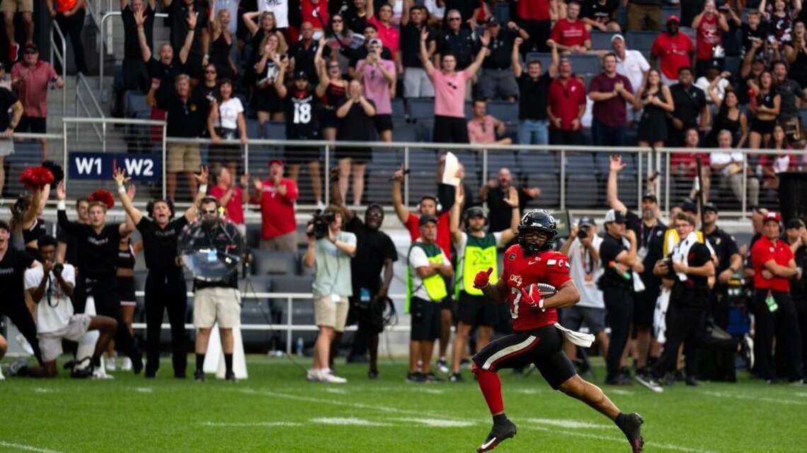 Cincinnati rallies back from 21-pt deficit to beat Miami (Ohio) 