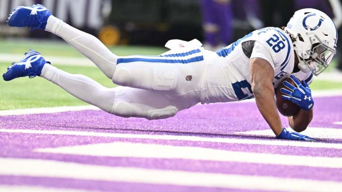 Report: Contenders considering offer for Colts RB Jonathan Taylor 