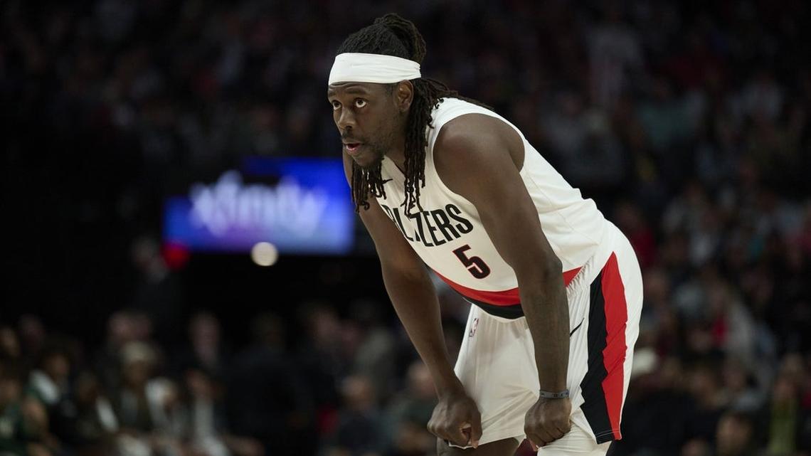 Blazers intent on improving playoff position in matchup vs. reeling Mavericks   