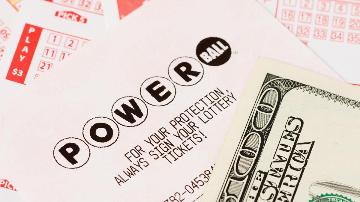 Un jugador del Powerball estuvo a punto de ganar el premio gordo de $479 millones, pero no se quedó con las manos vacías: al final se llevó $1 millón. 
