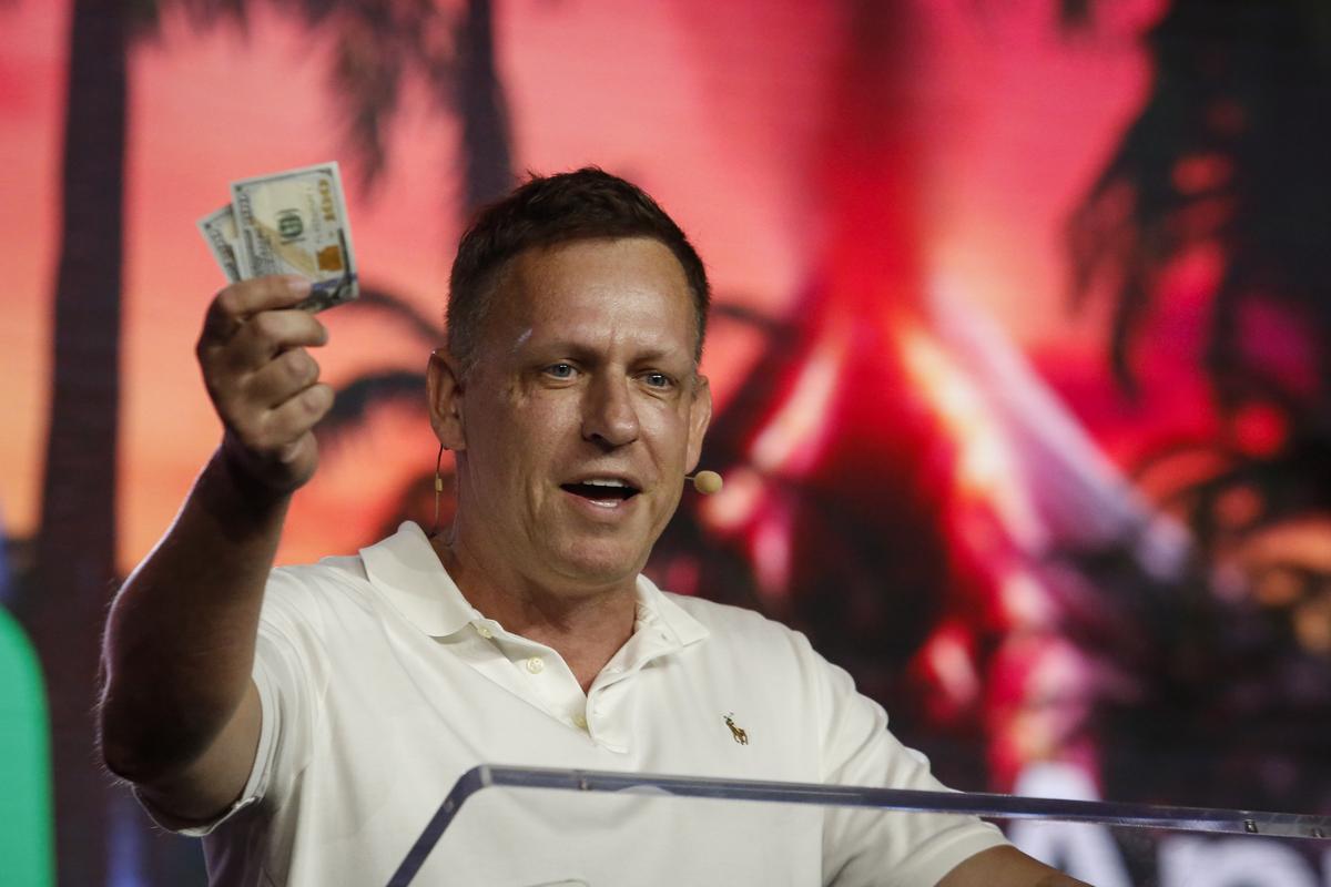 Peter Thiel speaks during the Bitcoin 2022 Conference in Miami, Florida, on April 7, 2022. 