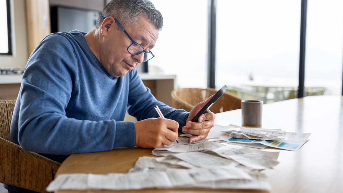 Fidelity maps out a retirement paycheck step for steady income 