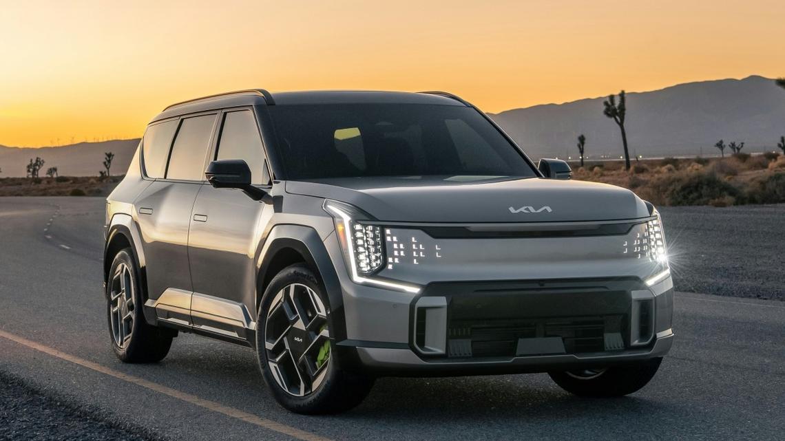 Kia's Cheapest Sedan and Flagship EV Both Just Won Top Safety Awards 