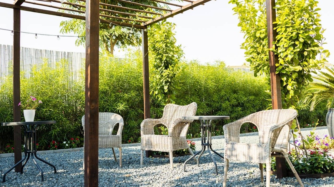 Is Matching Outdoor Patio Furniture a Mistake? Designers Weigh in 