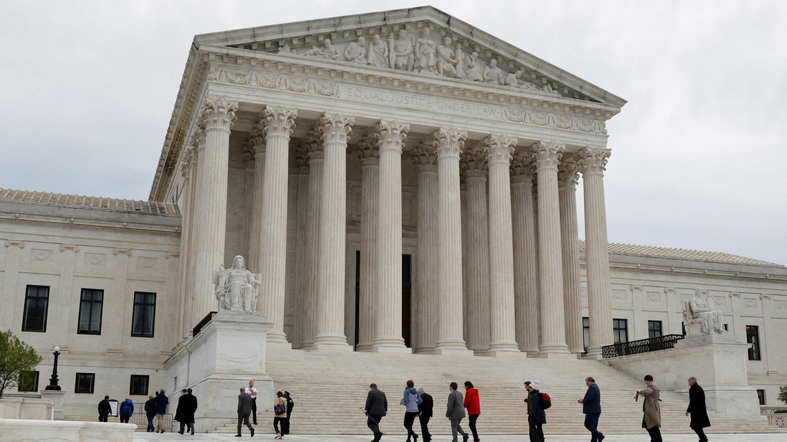 US Supreme Court mulls immigrant detention, gambling, Ten Commandments cases 