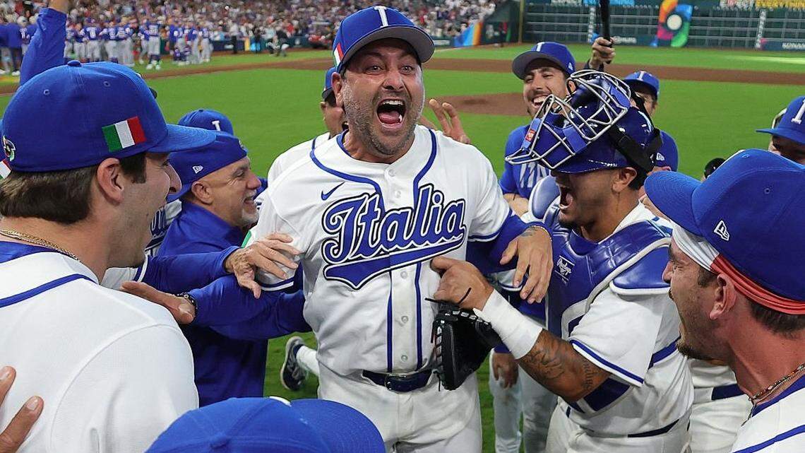 Italy dispenses Puerto Rico, advances to WBC semifinal