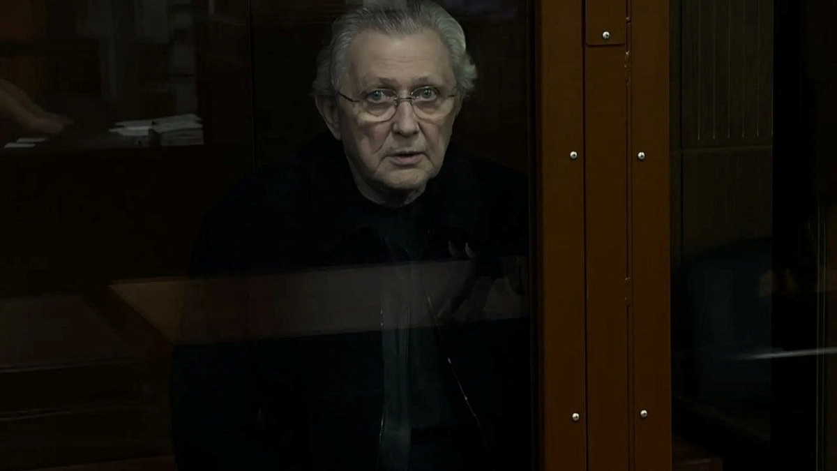 Russian businessman Ilya Traber looks on inside a defendants' cage during a court hearing on his detention in Moscow, Russia June 17, 2026. Courts of general jurisdiction of Moscow/Handout via REUTERS