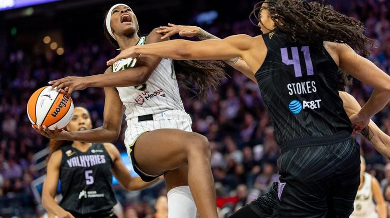 Defensive-focused Sky bring unbeaten record to Phoenix 