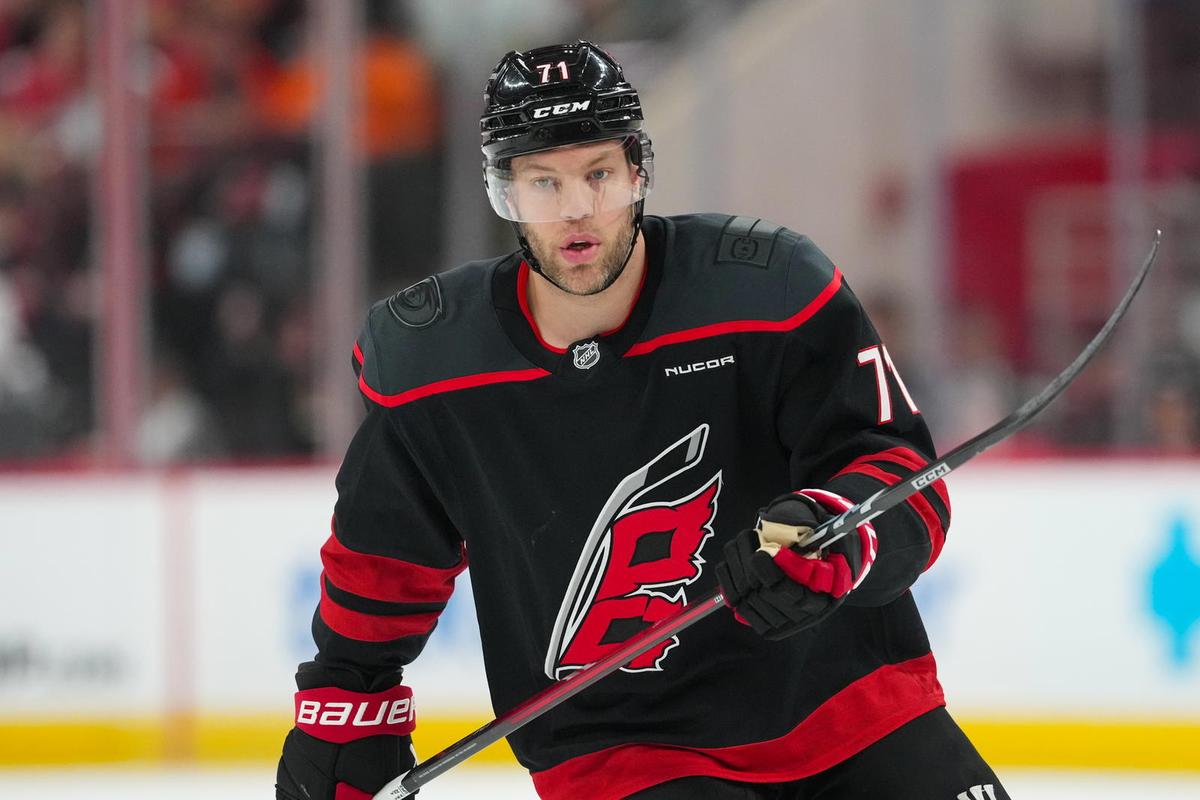  Hurricanes Made Genius Move Extending Red-Hot Forward 