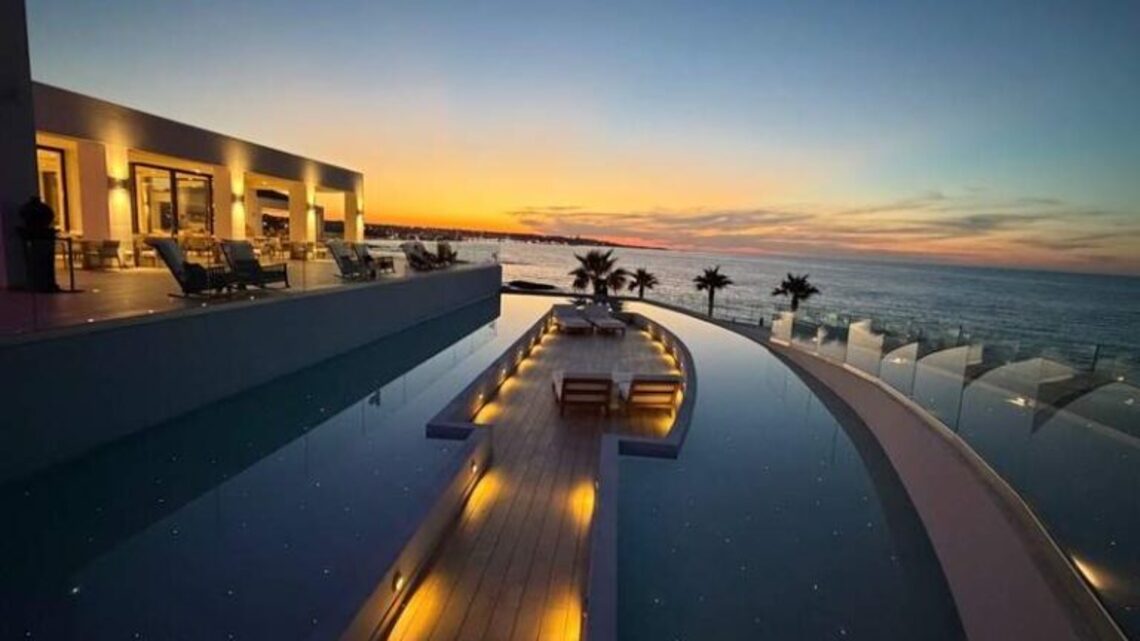 This Romantic Aegean Sea Resort Blends Culture, Cuisine and Wellness to Create the Perfect Couples Retreat 