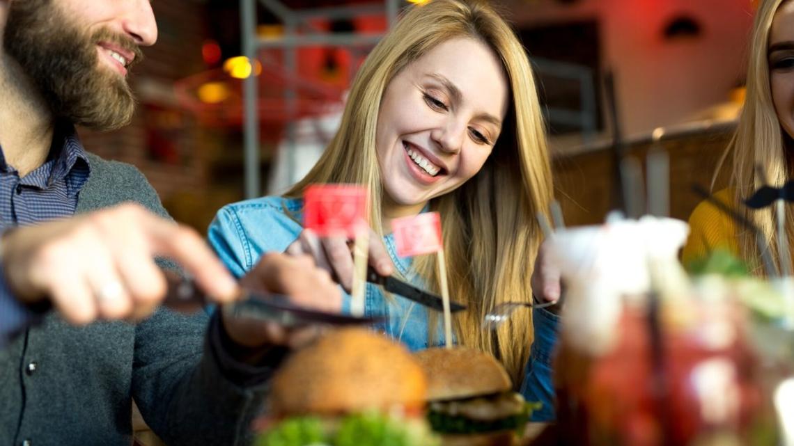 Red Robin closes struggling locations