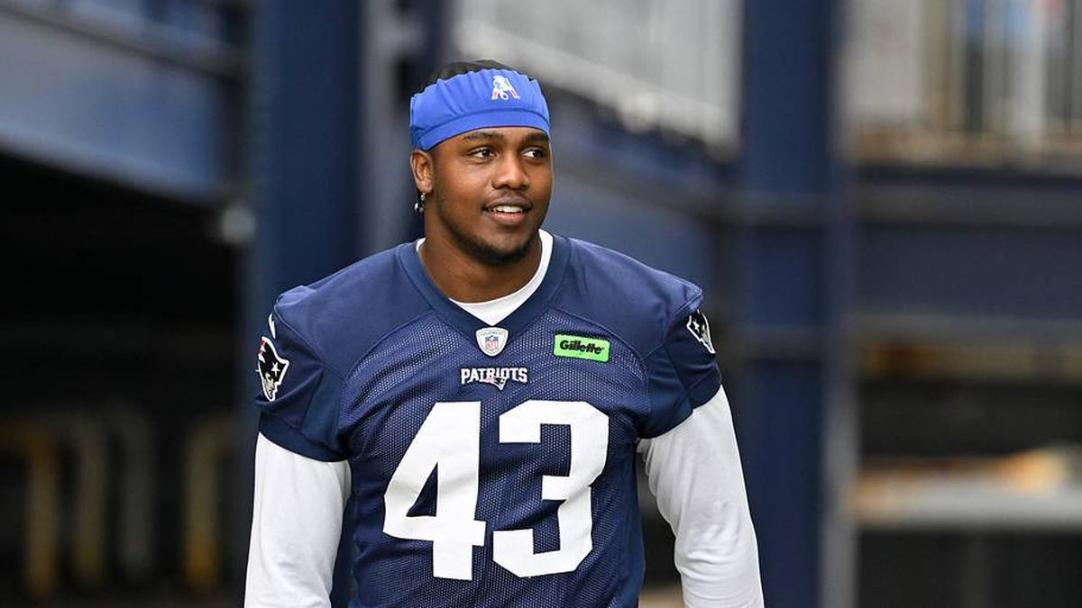  Jun 9, 2025; Foxborough, MA, USA; New England Patriots defensive end Bradyn Swinson (43) walks to the practice fields at Gillette Stadium. Mandatory Credit: Eric Canha-Imagn Images | Eric Canha-Imagn Images 