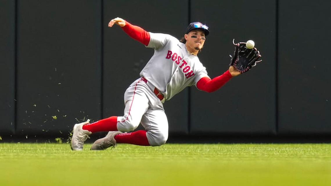  Boston Red Sox center fielder Jarren Duran (16) catches a line drive off the bat of Cincinnati Reds first baseman Spencer Steer (7) in the second inning of the MLB Interleague game between the Cincinnati Reds and the Boston Red Sox at Great American Ball Park in downtown Cincinnati on Sunday, March 29, 2026. The game was scoreless after three innings. | Sam Greene/The Enquirer / USA TODAY NETWORK via Imagn Images 